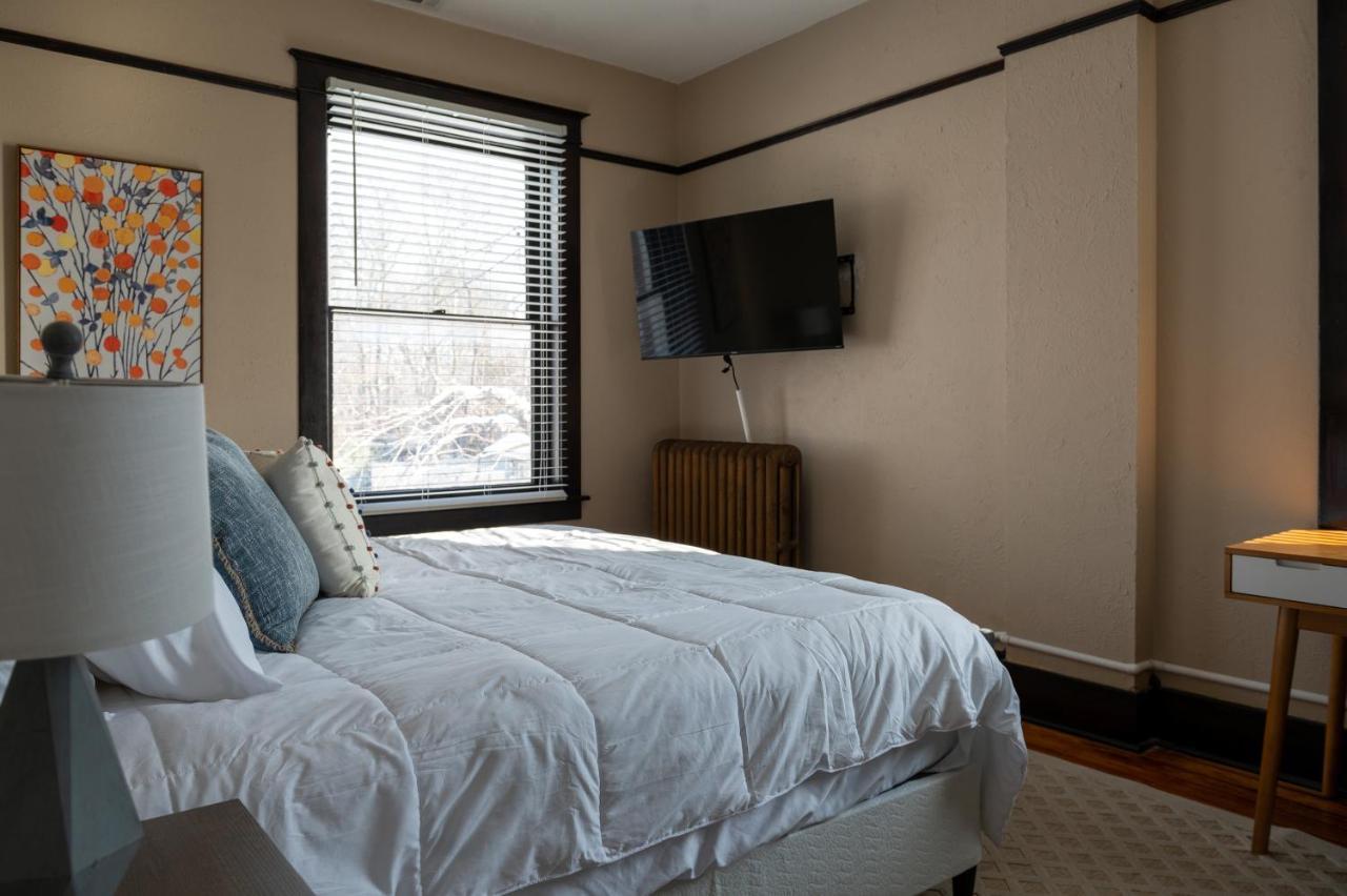 Updated 3 Bedroom Unit With Balcony! Кейп-Жирардо Экстерьер фото